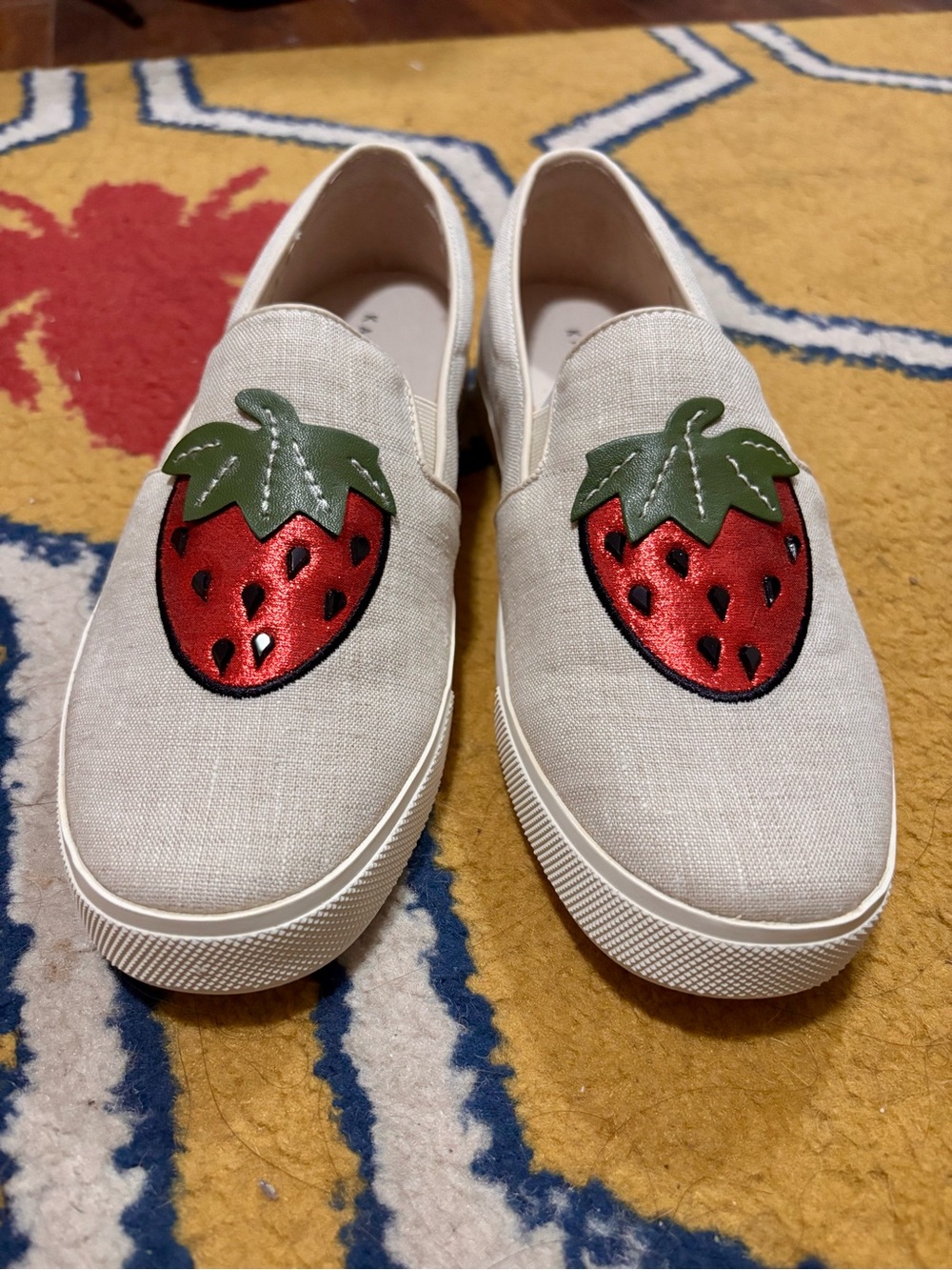 NIB Katy Perry The Kerry Strawberry Slip On Platform Sneakers Womens 7.5 - Picture 2 of 13
